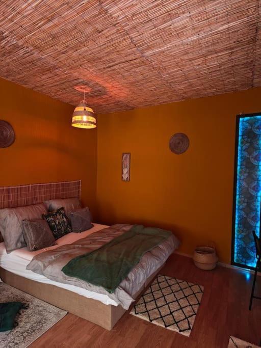Sahara Studio With Shared Bathroom In City Centre Bratislava Ngoại thất bức ảnh